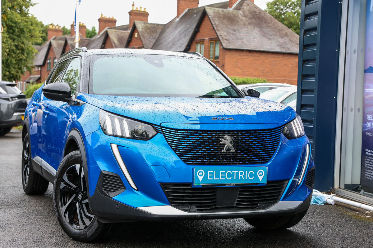 Main listing image - Peugeot 2008