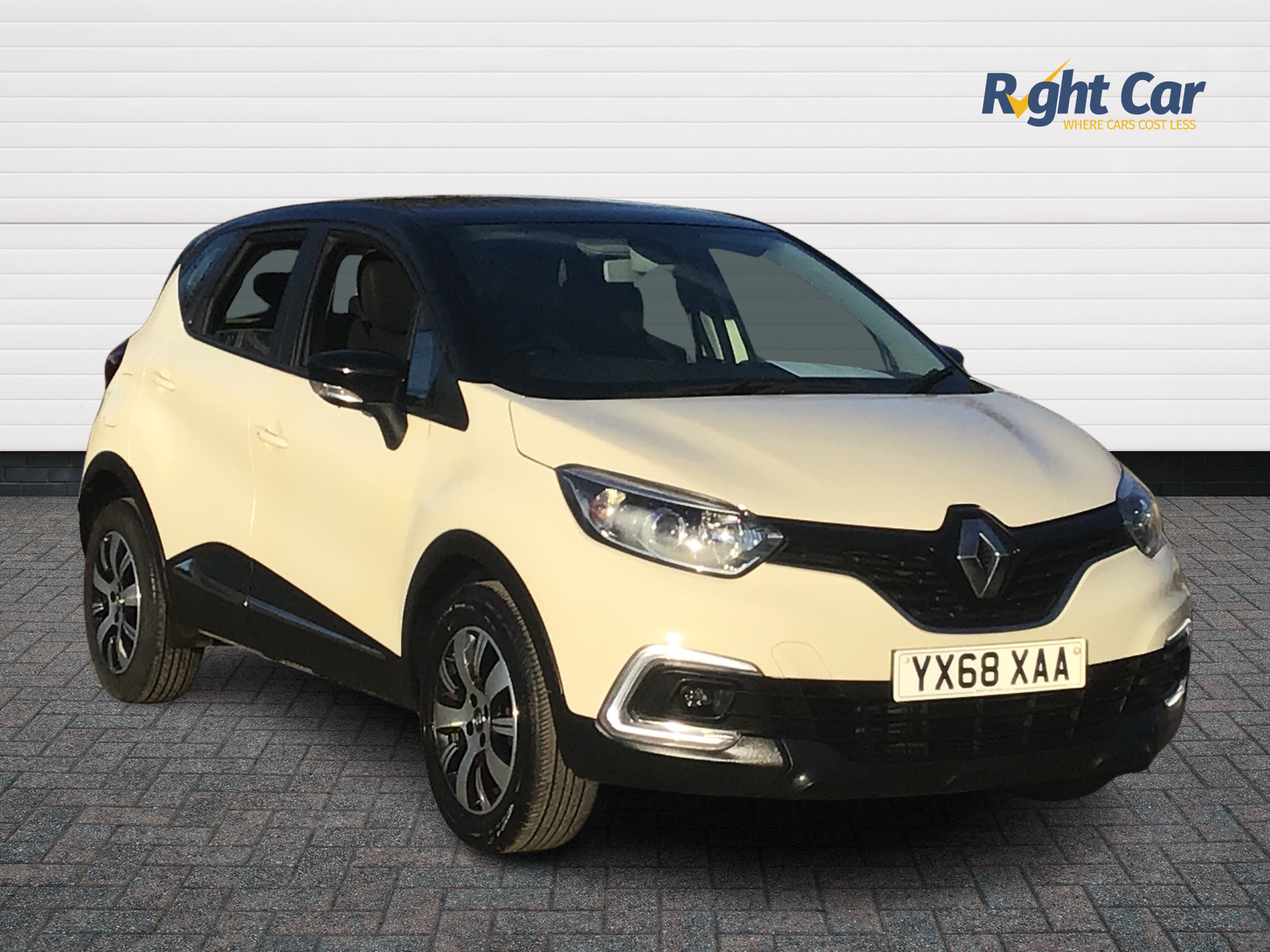 Main listing image - Renault Captur