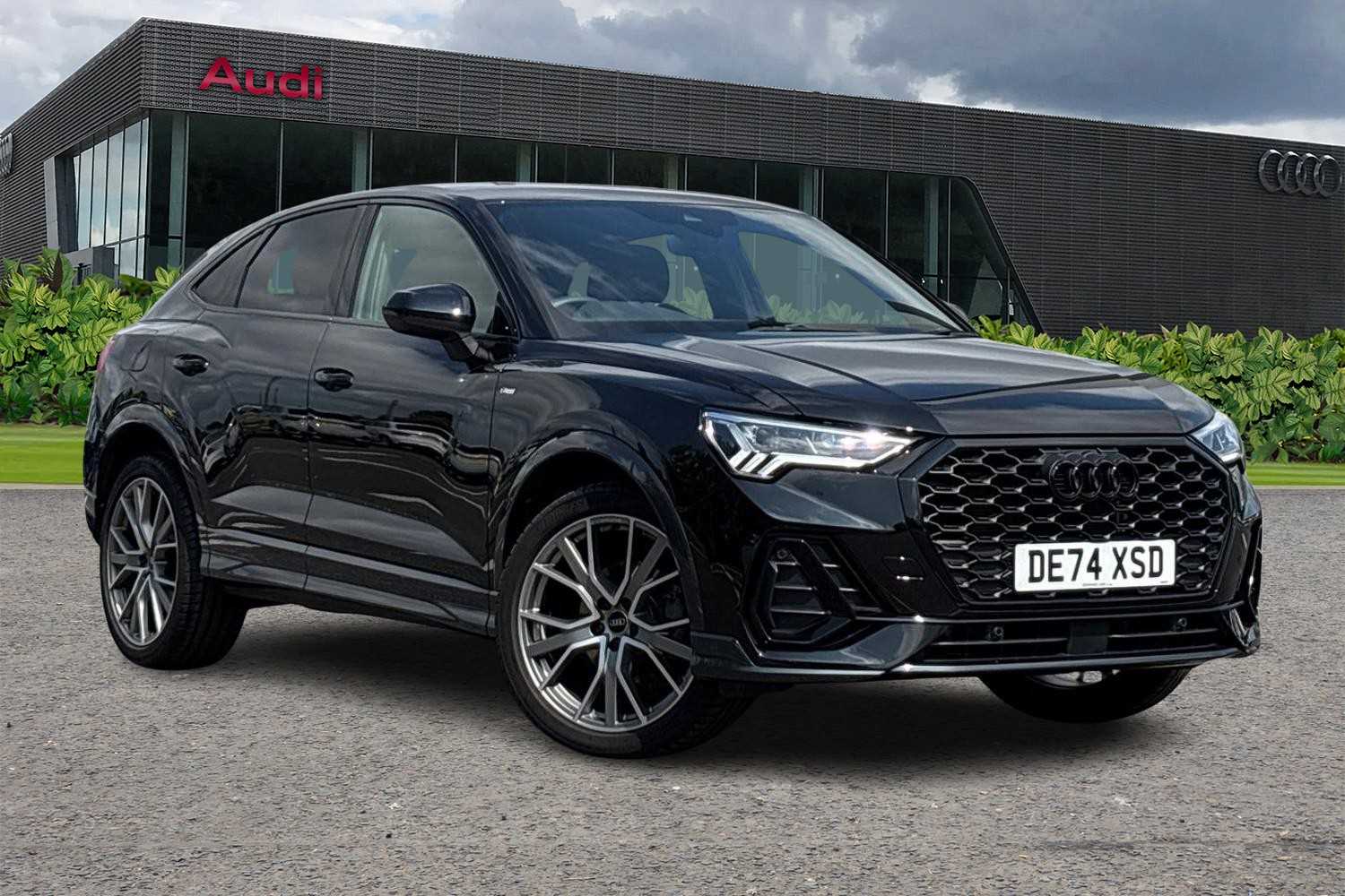 Main listing image - Audi Q3