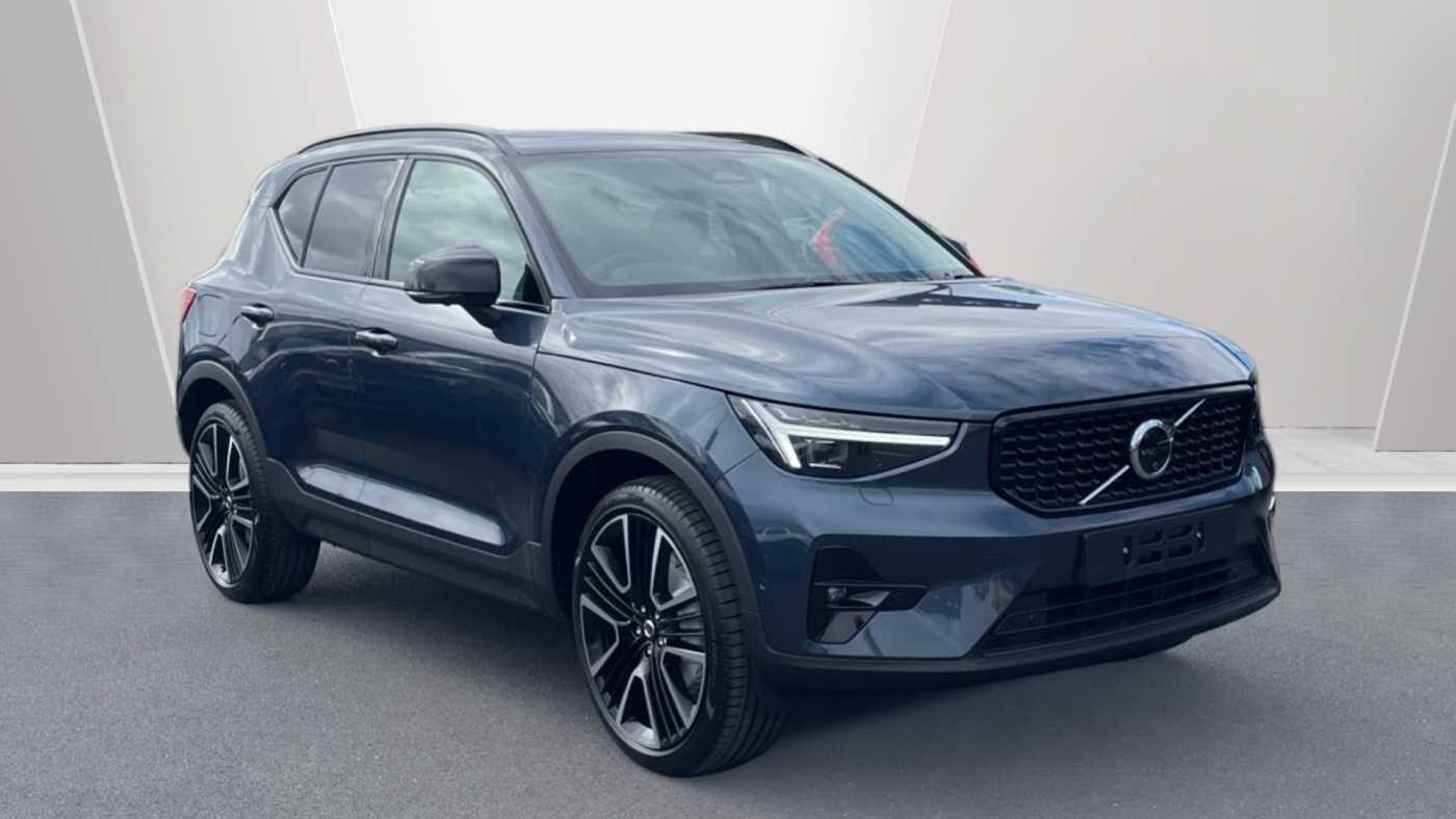 Main listing image - Volvo XC40