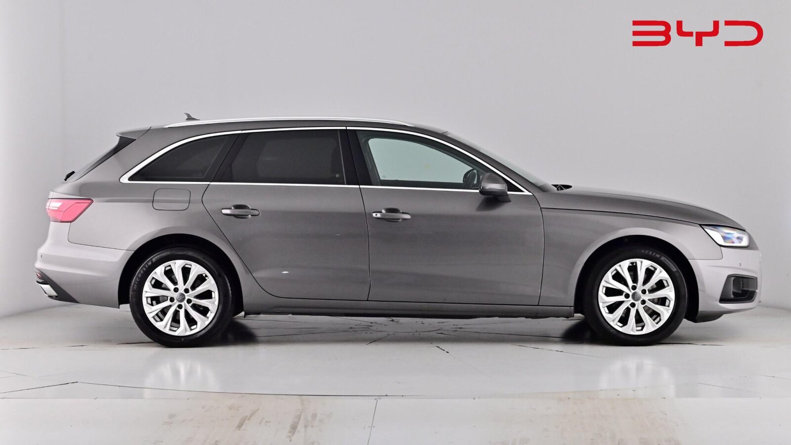 Main listing image - Audi A4 Avant