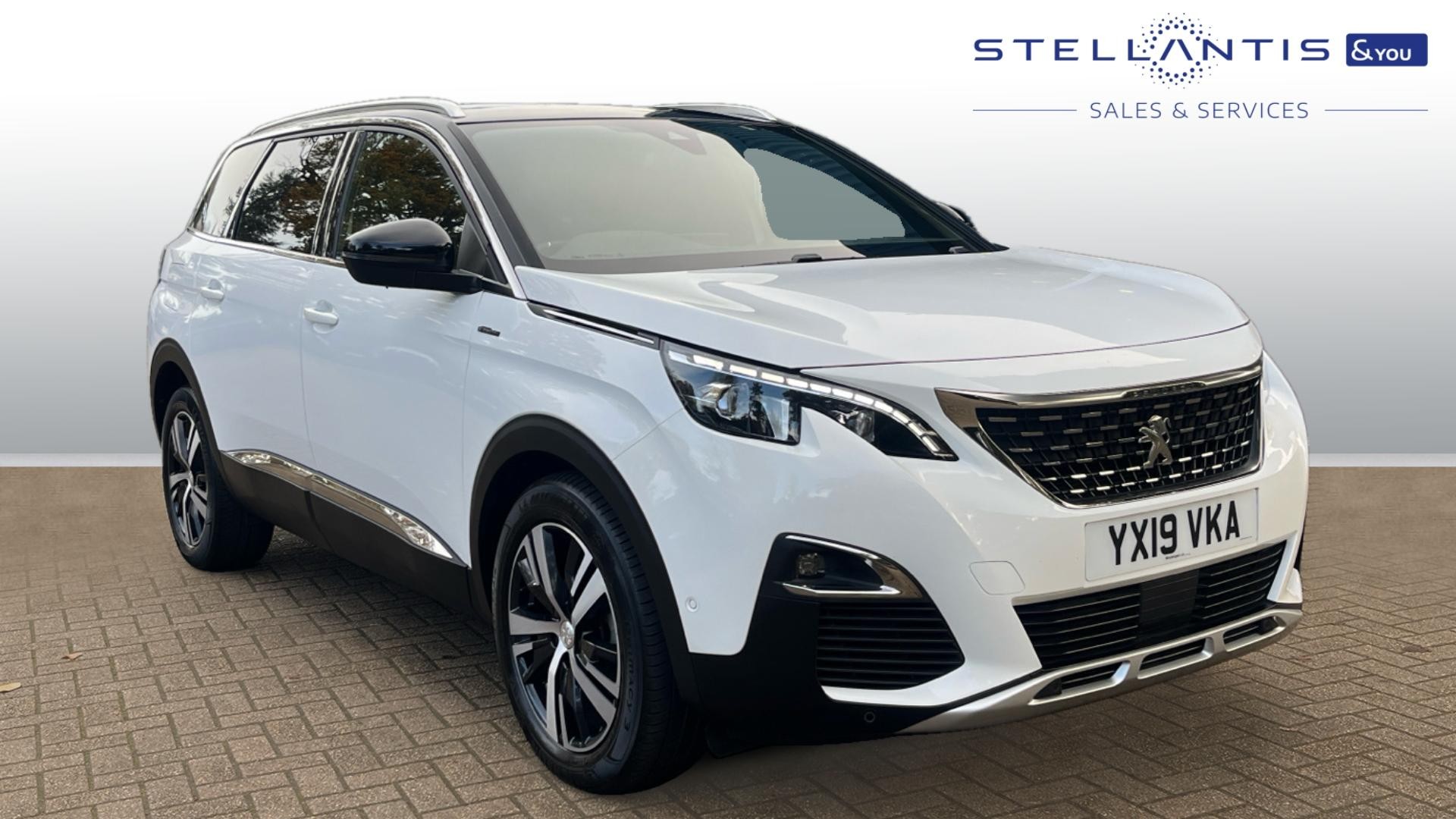 Main listing image - Peugeot 5008