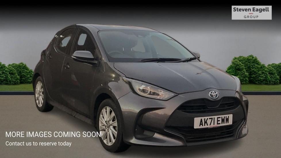 Main listing image - Toyota Yaris