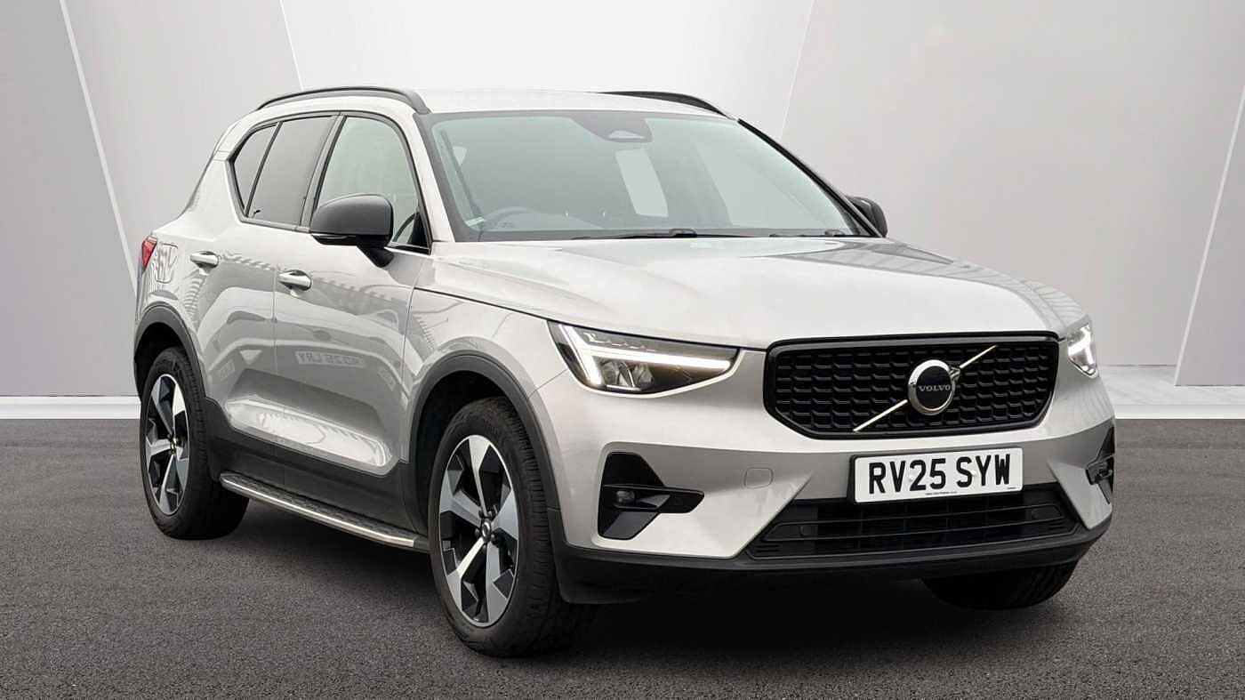 Main listing image - Volvo XC40
