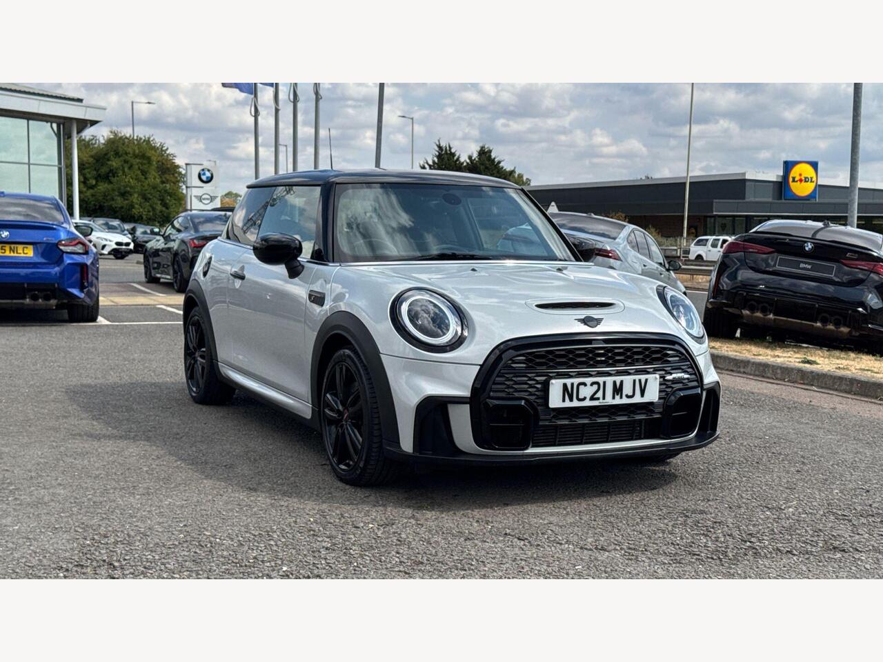 Main listing image - MINI Hatchback