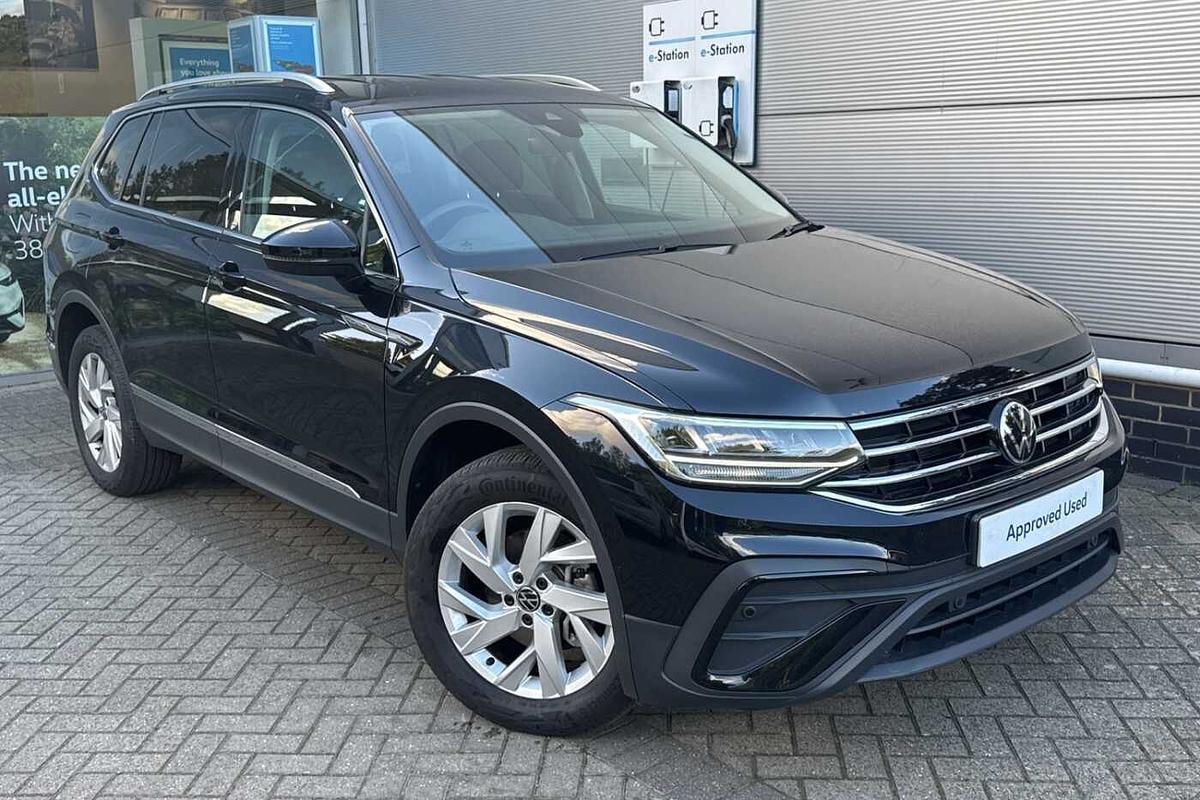 Main listing image - Volkswagen Tiguan Allspace
