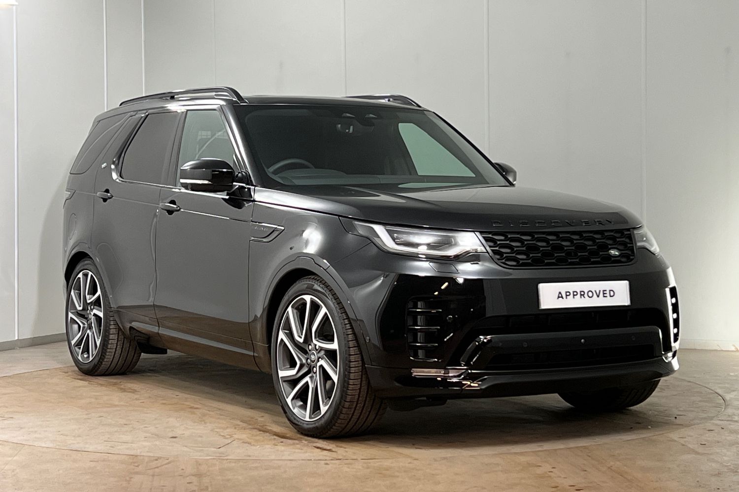 Main listing image - Land Rover Discovery