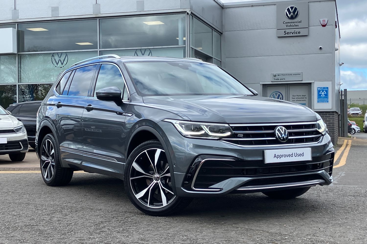Main listing image - Volkswagen Tiguan Allspace