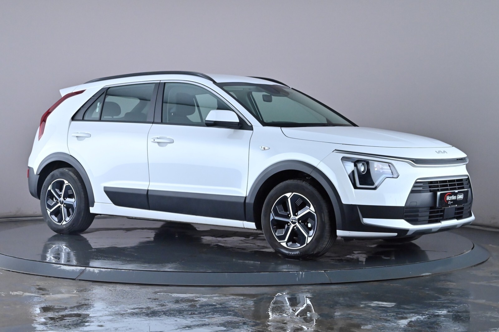 Main listing image - Kia Niro