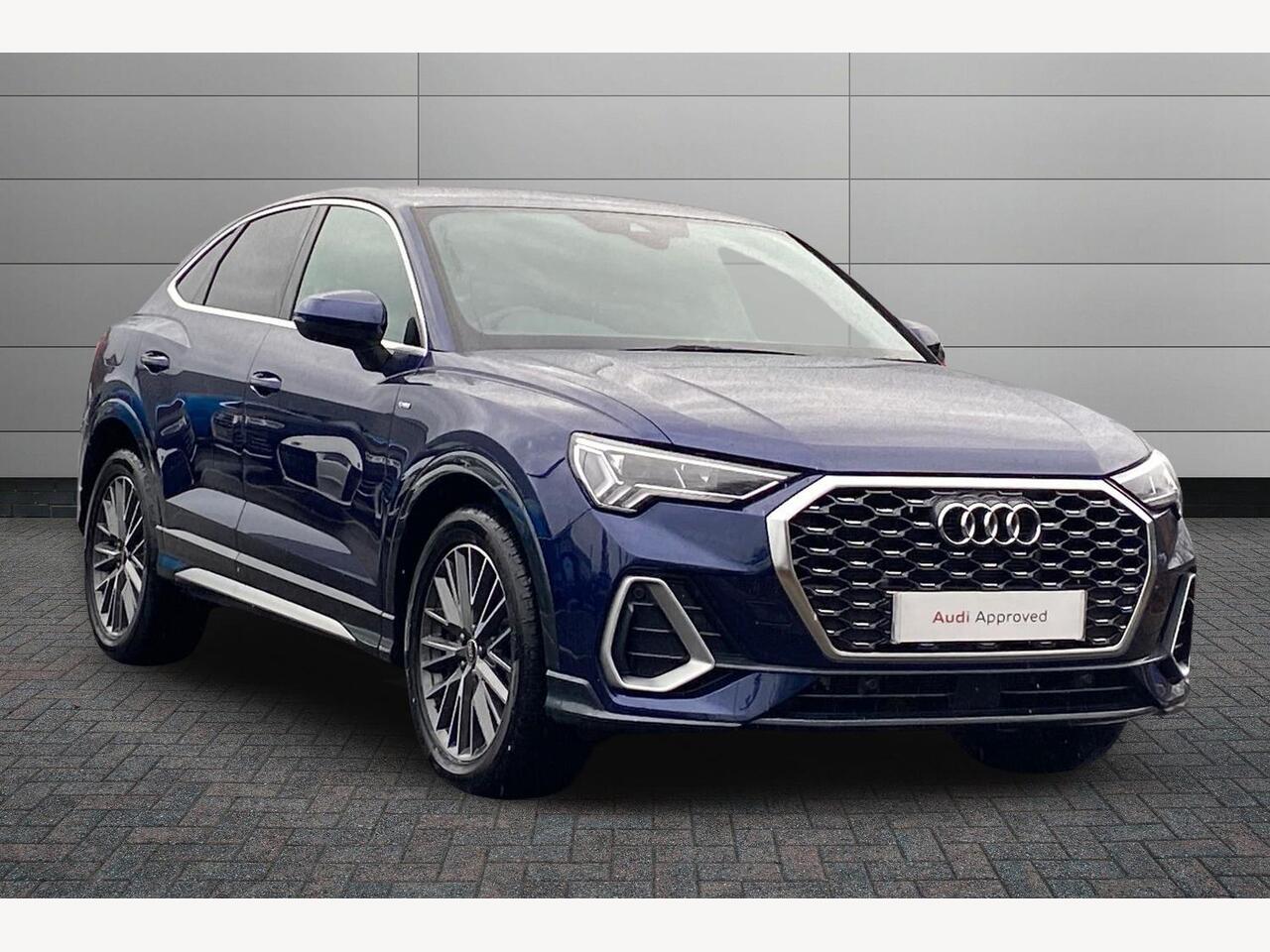 Main listing image - Audi Q3