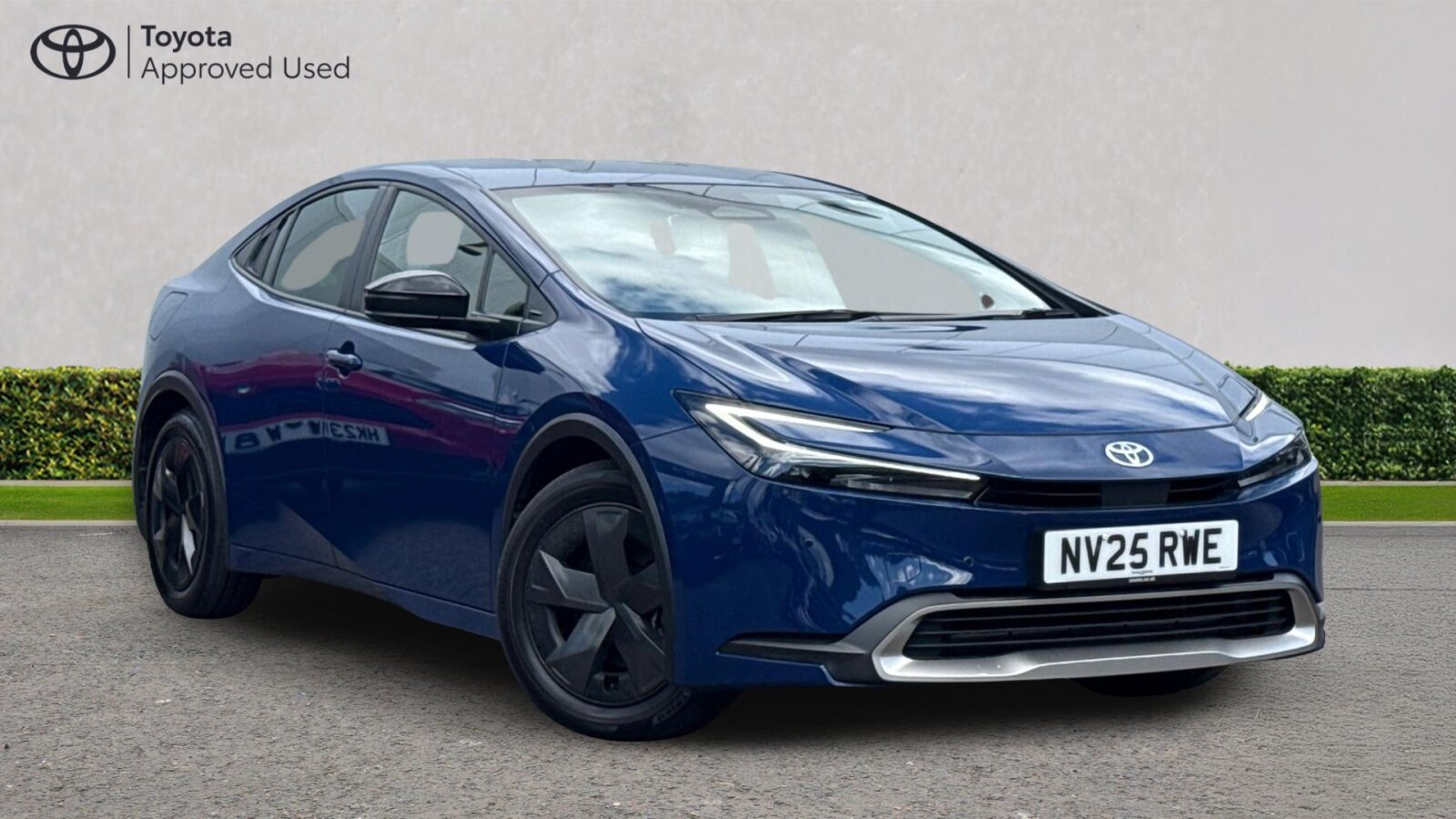 Main listing image - Toyota Prius
