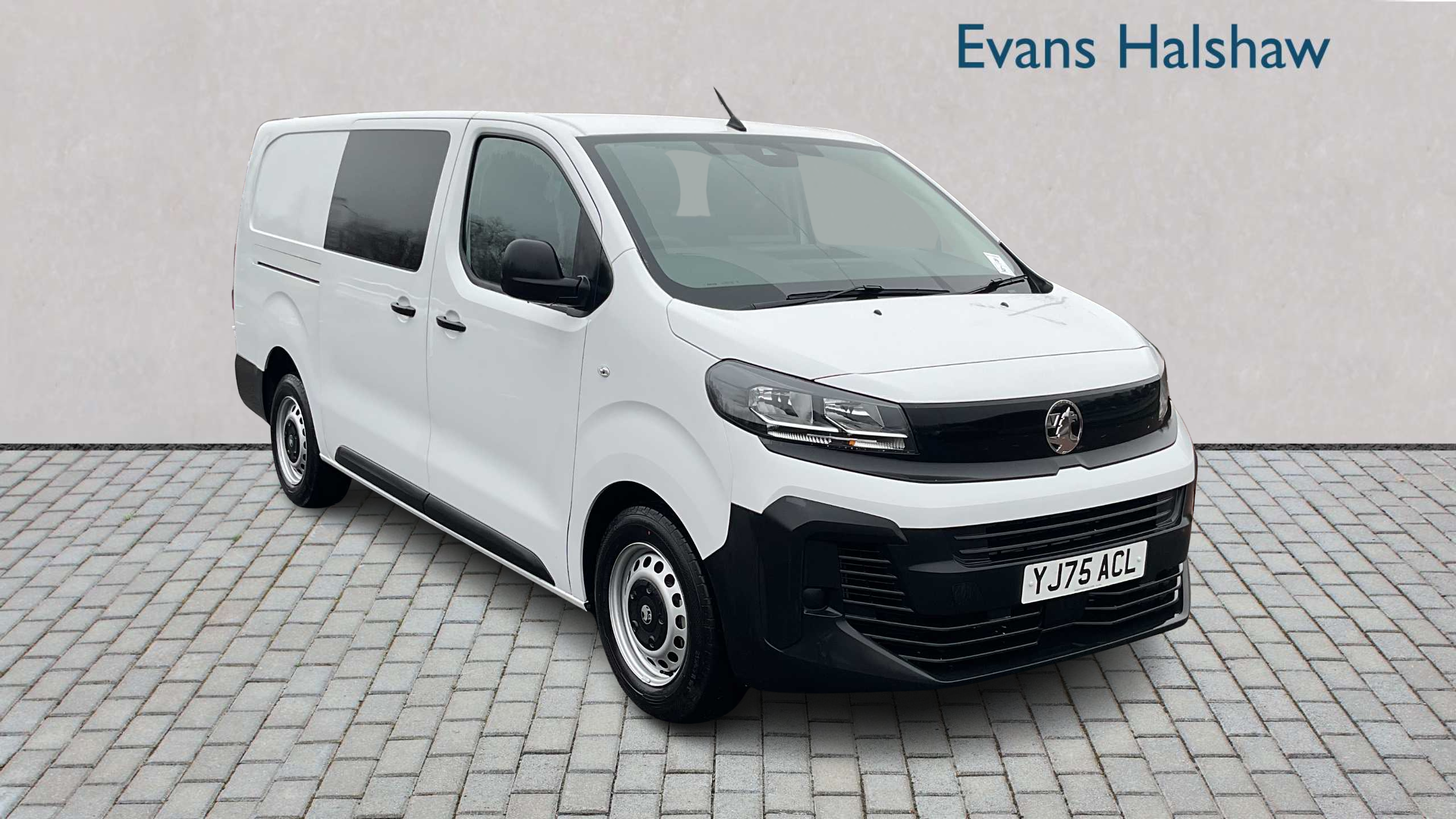 Main listing image - Vauxhall Vivaro