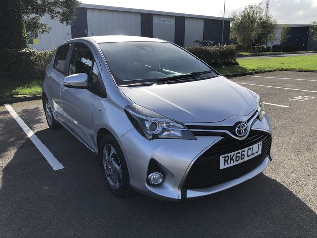 Main listing image - Toyota Yaris