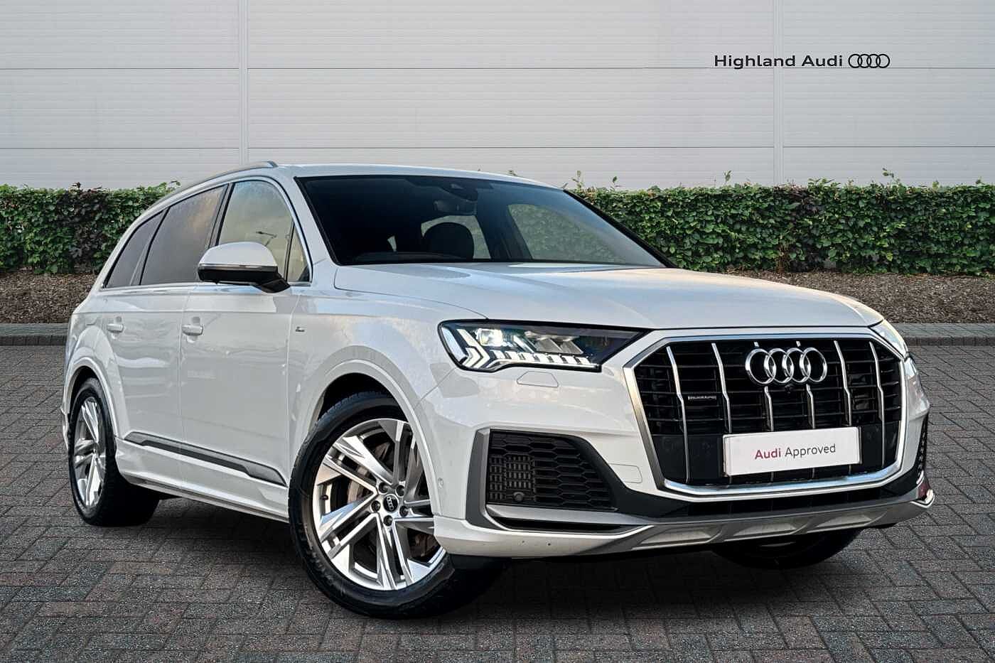 Main listing image - Audi Q7