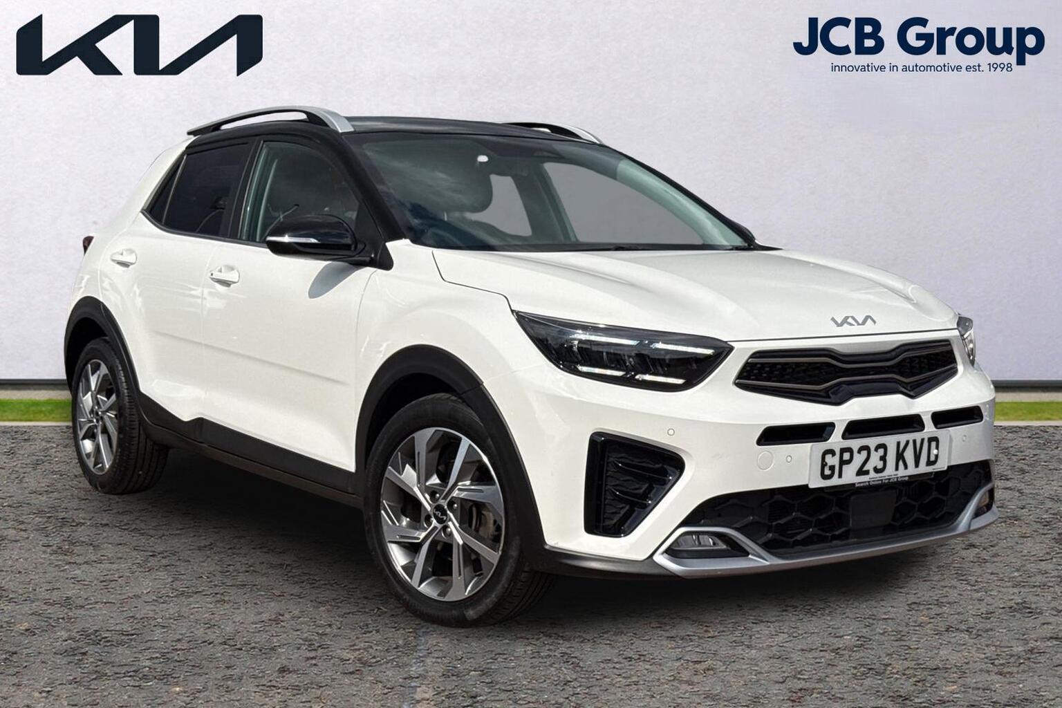 Main listing image - Kia Stonic