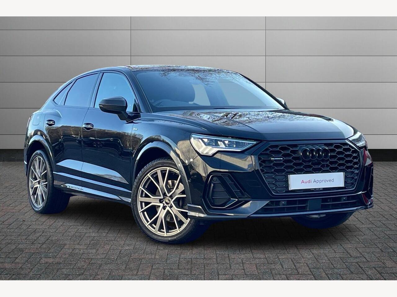 Main listing image - Audi Q3