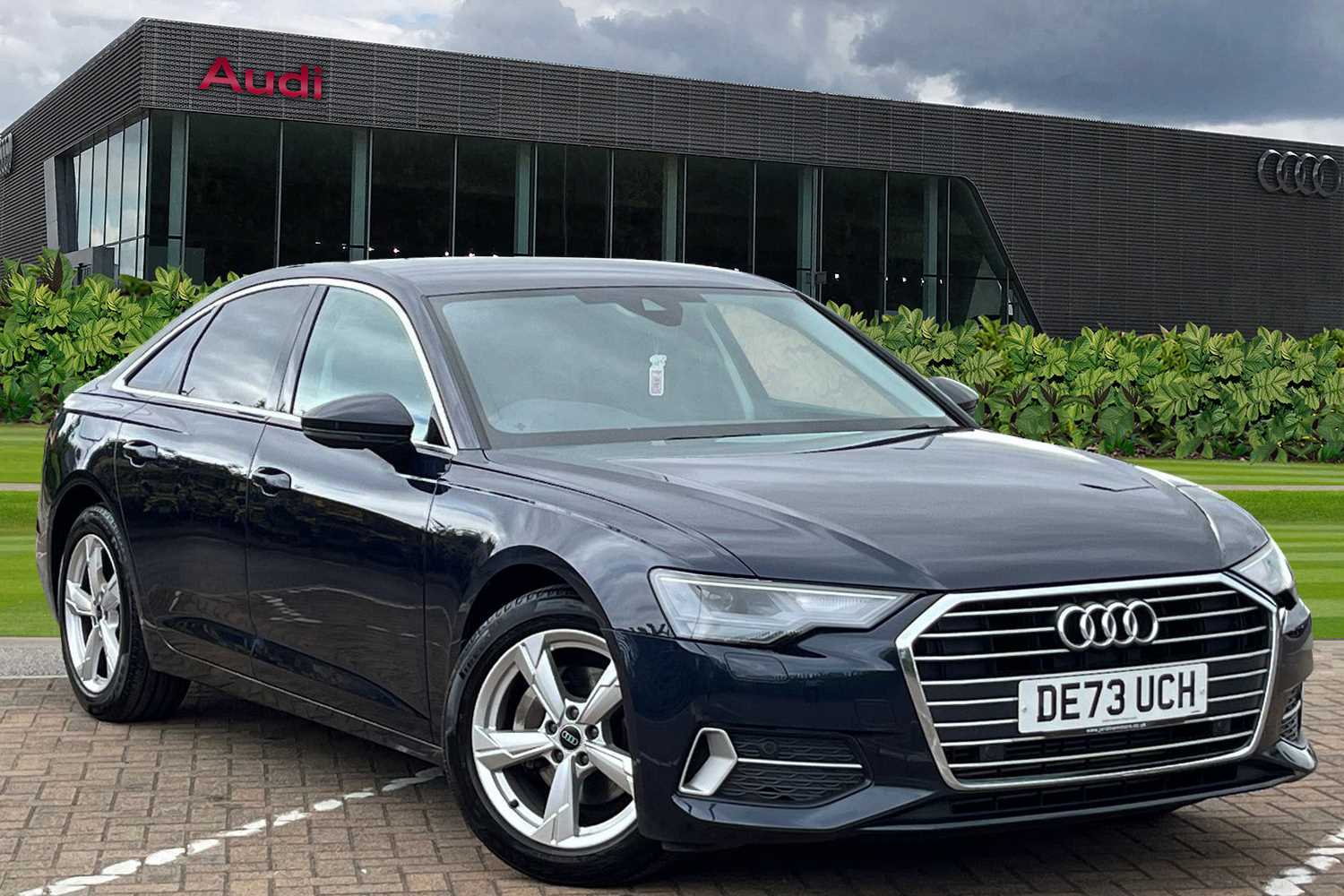 Main listing image - Audi A6