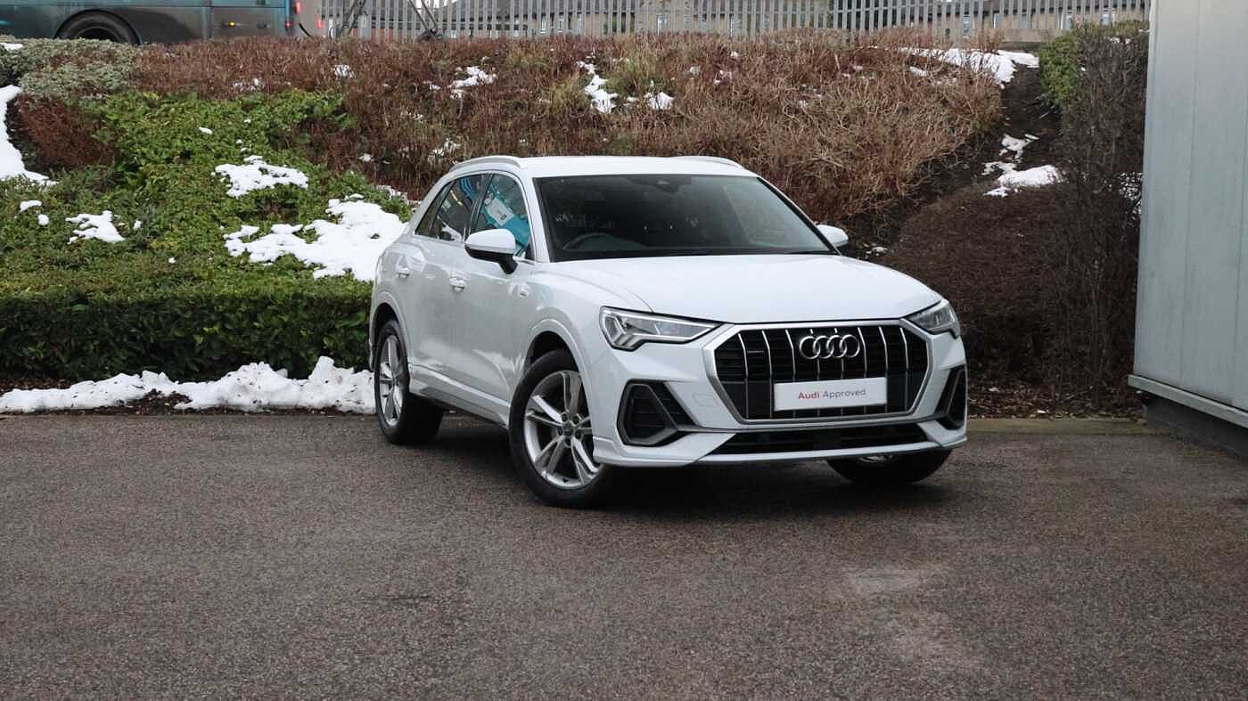 Main listing image - Audi Q3