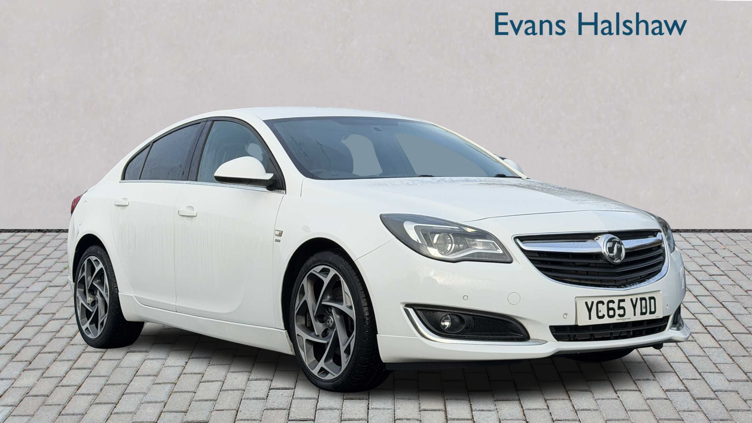Main listing image - Vauxhall Insignia