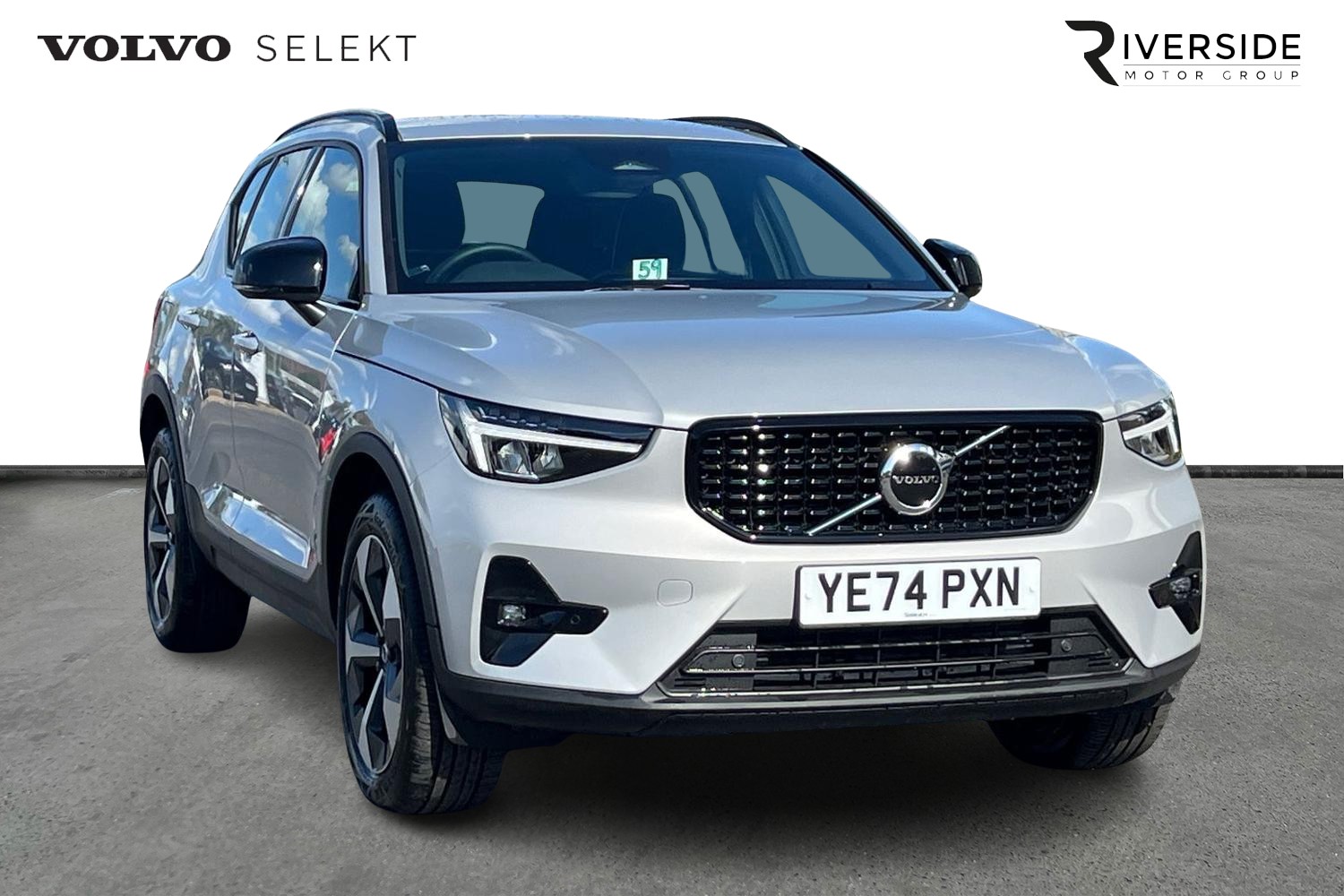 Main listing image - Volvo XC40
