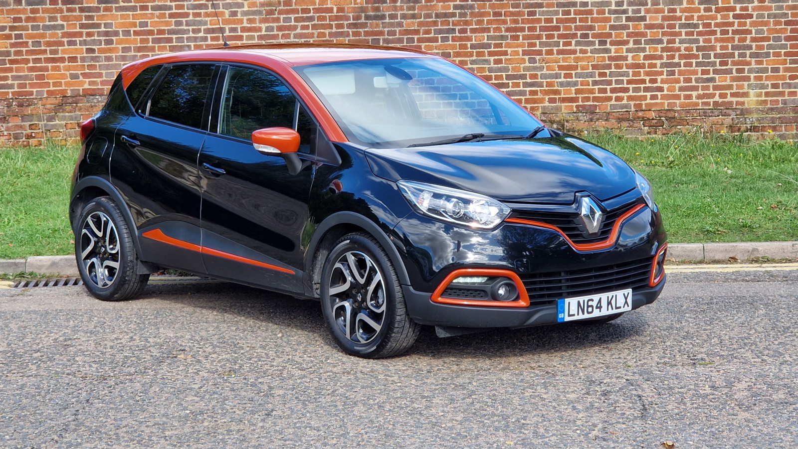 Main listing image - Renault Captur