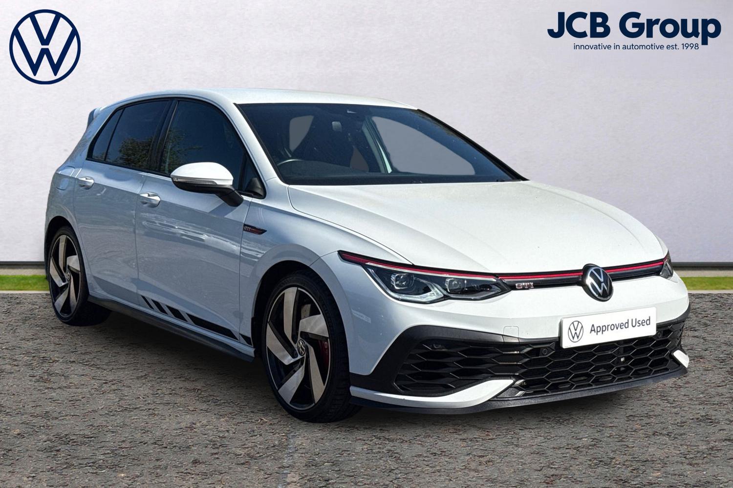 Main listing image - Volkswagen Golf