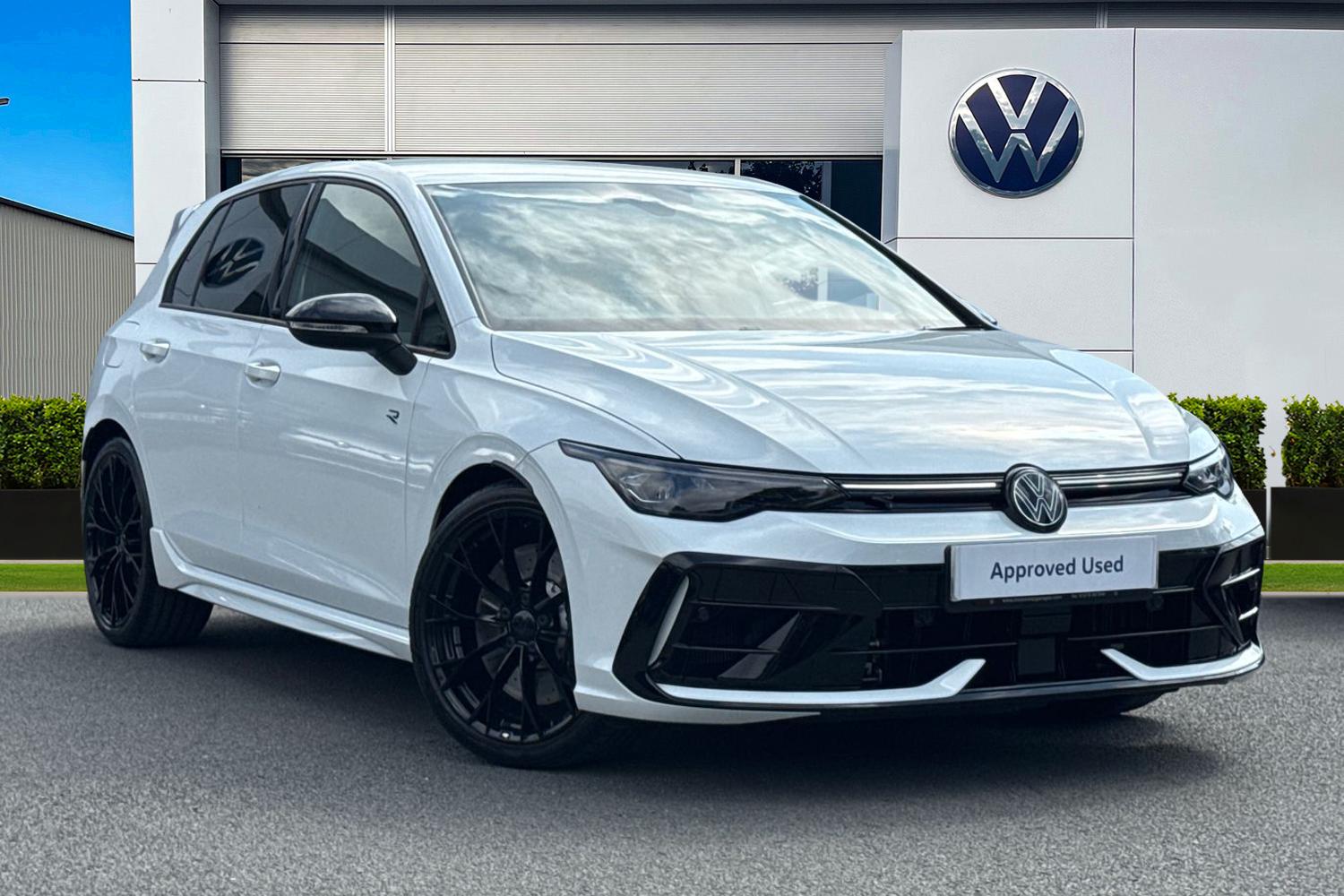 Main listing image - Volkswagen Golf R