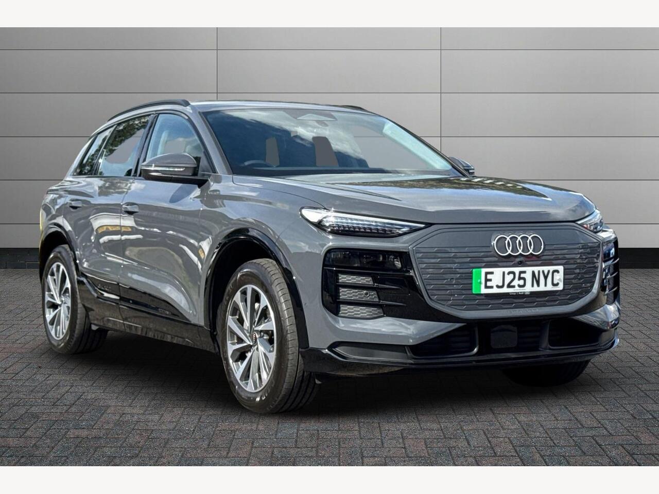 Main listing image - Audi Q6 e-tron