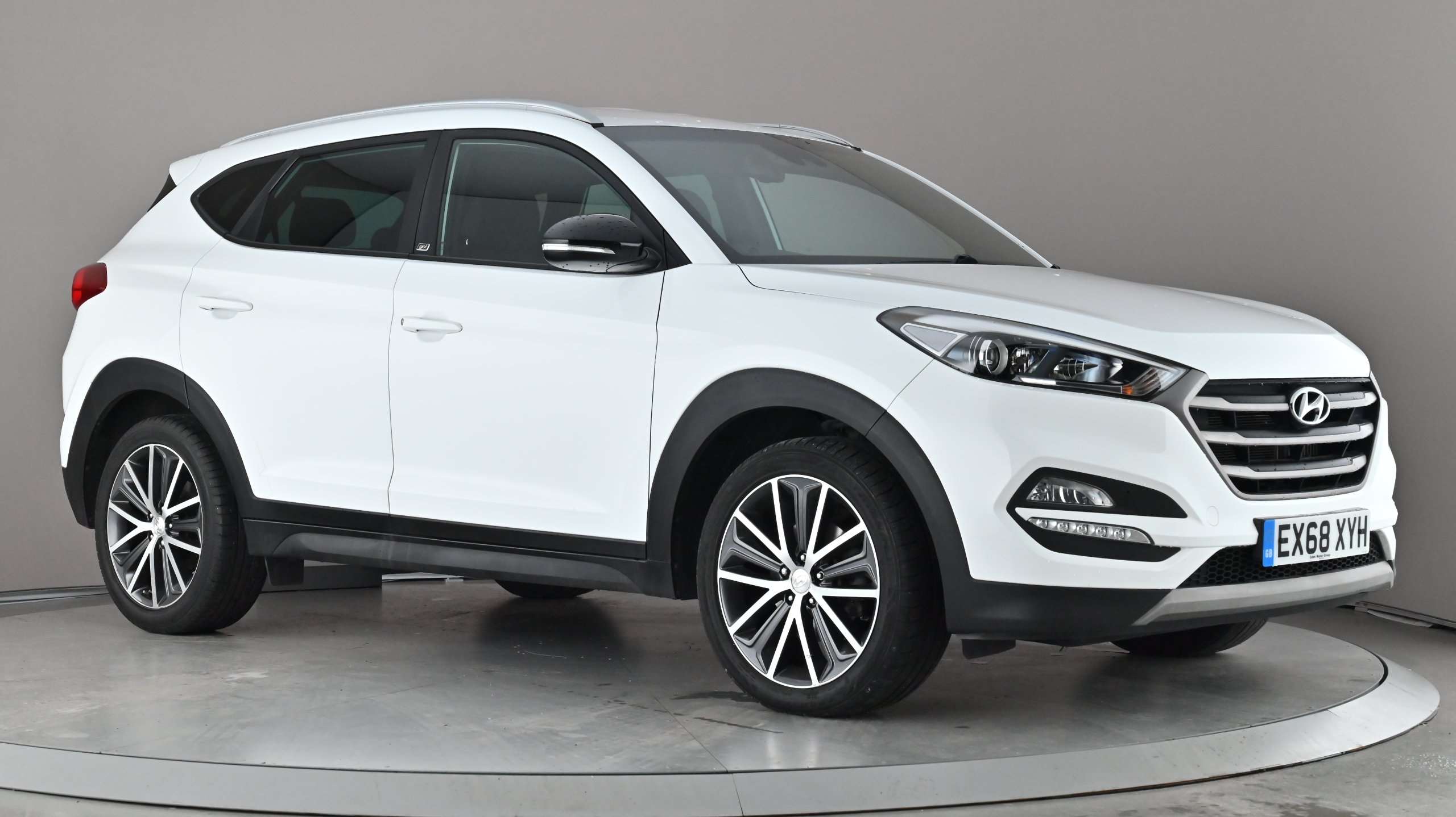 Main listing image - Hyundai Tucson