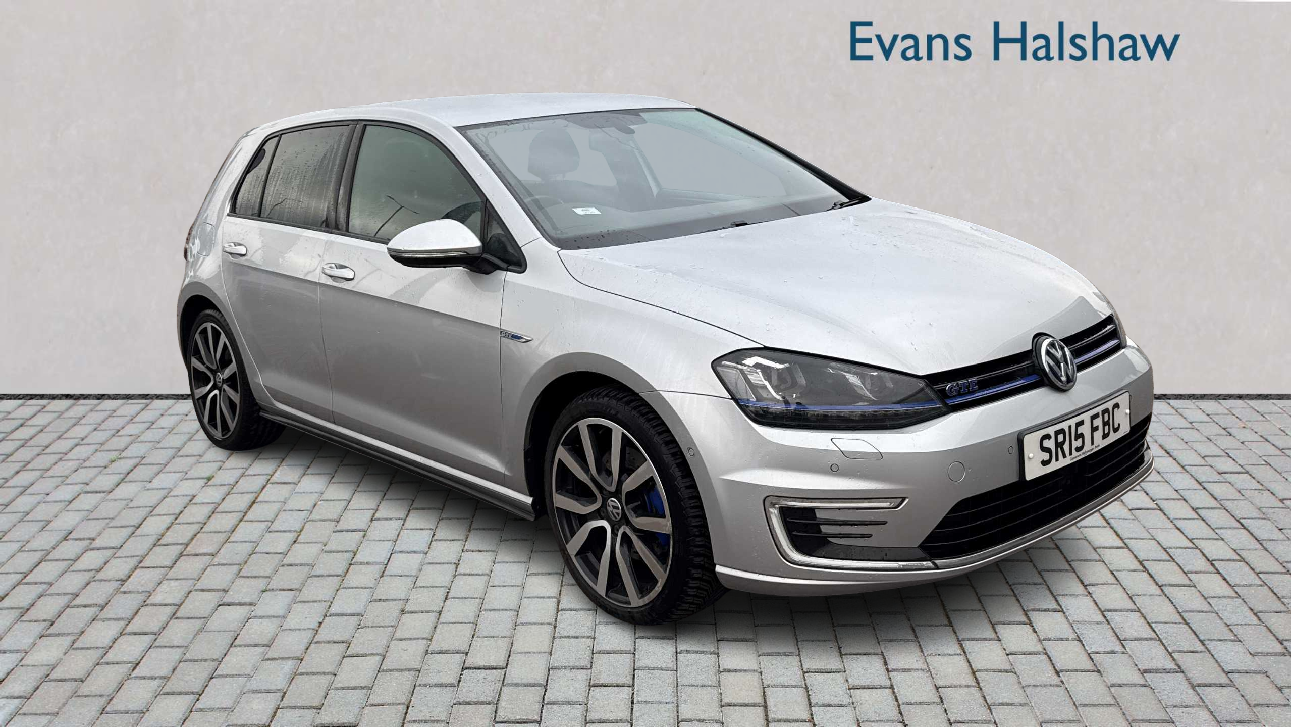 Main listing image - Volkswagen Golf GTE