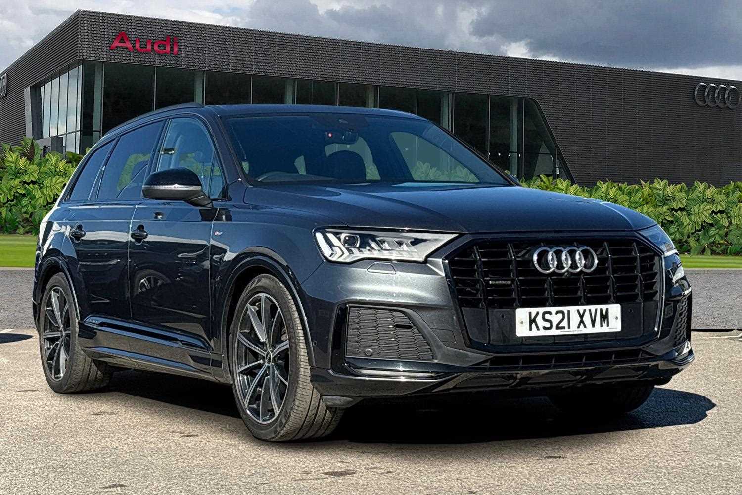 Main listing image - Audi Q7