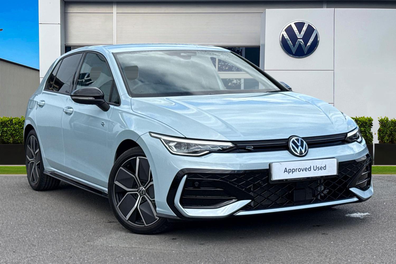 Main listing image - Volkswagen Golf