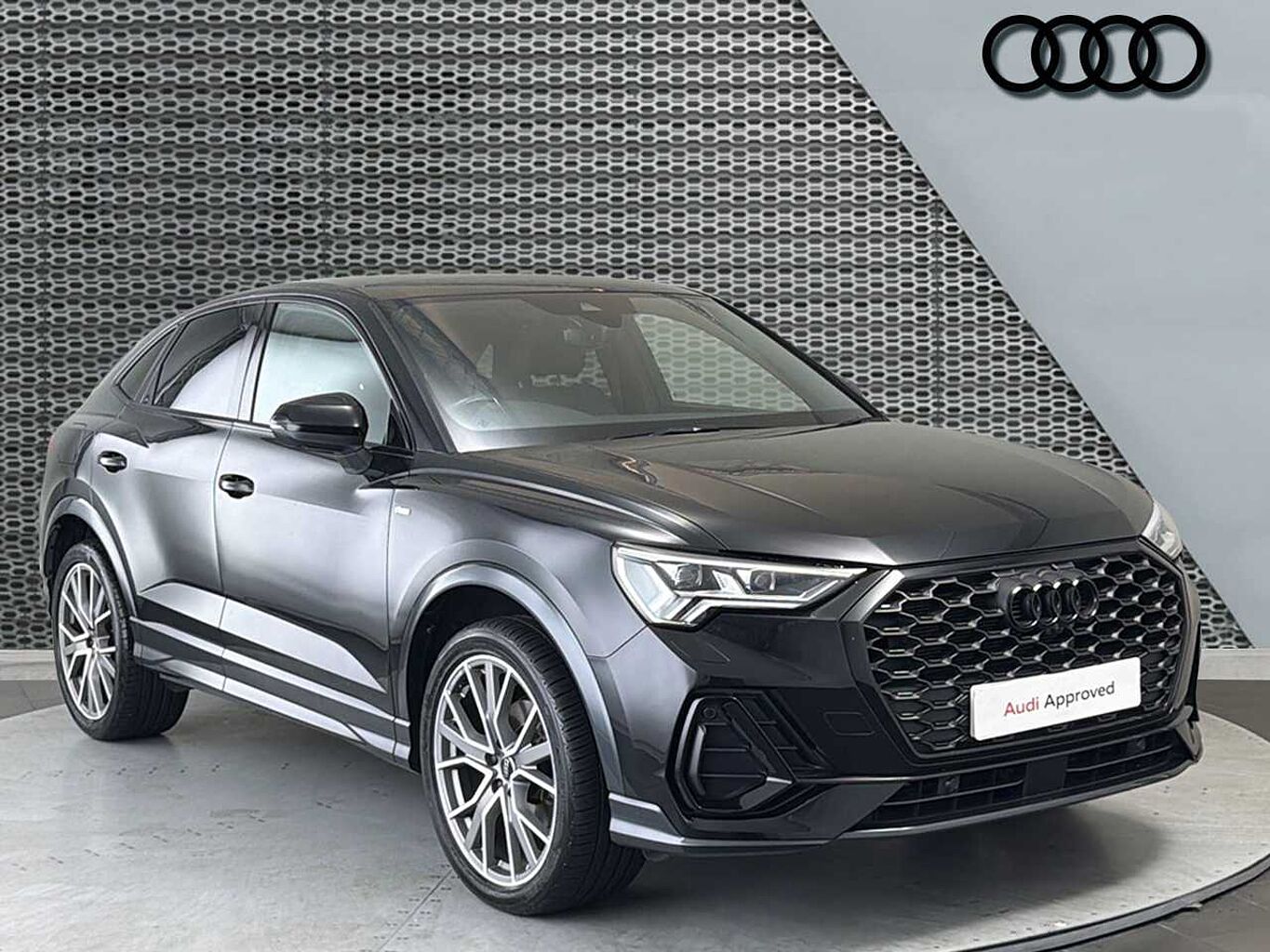 Main listing image - Audi Q3
