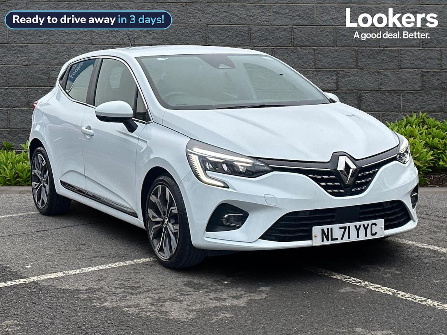 Main listing image - Renault Clio