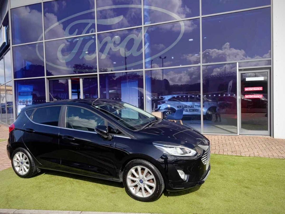 Main listing image - Ford Fiesta