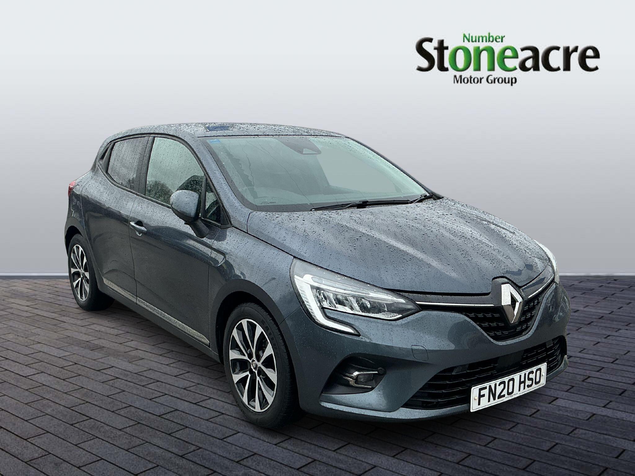 Main listing image - Renault Clio