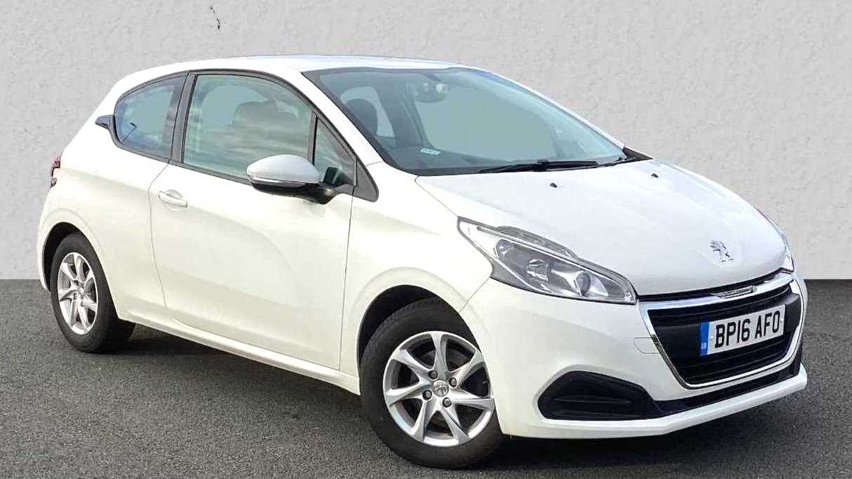 Main listing image - Peugeot 208