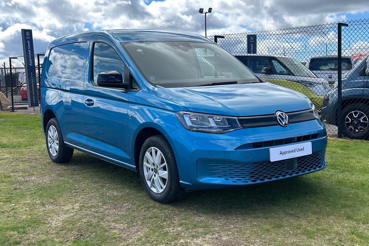 Main listing image - Volkswagen Caddy