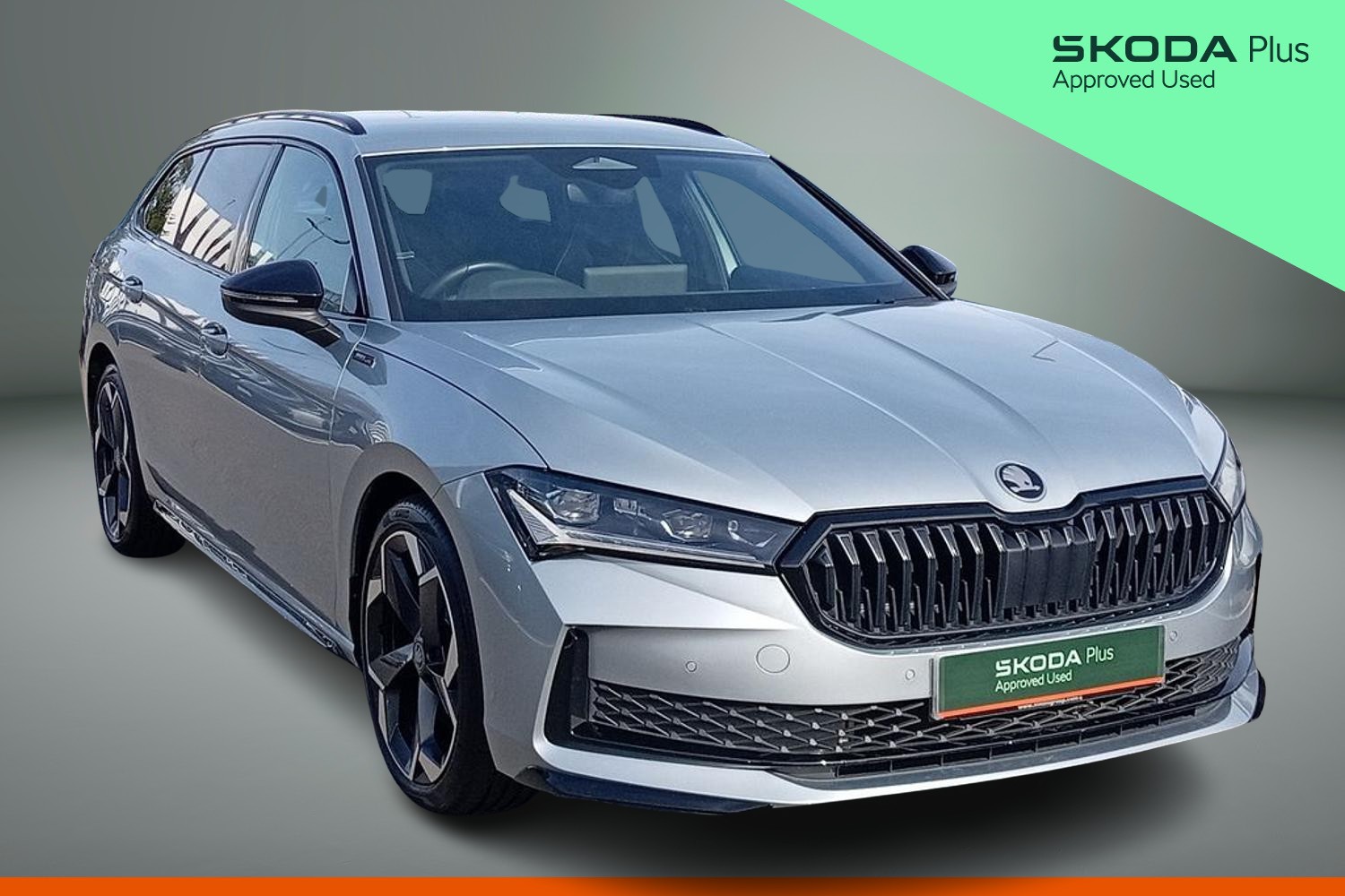 Main listing image - Skoda Superb Estate