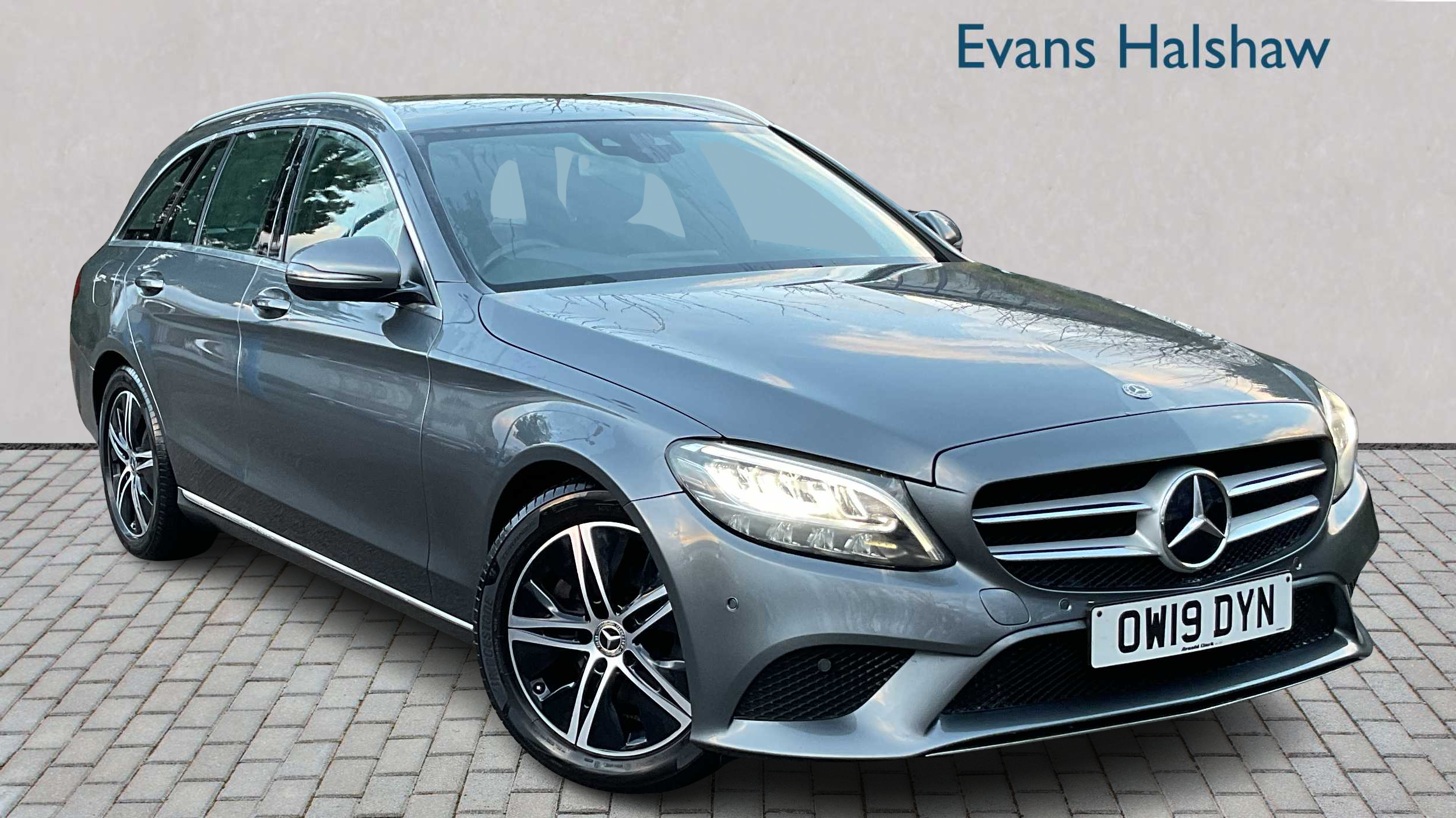 Main listing image - Mercedes-Benz C-Class Estate