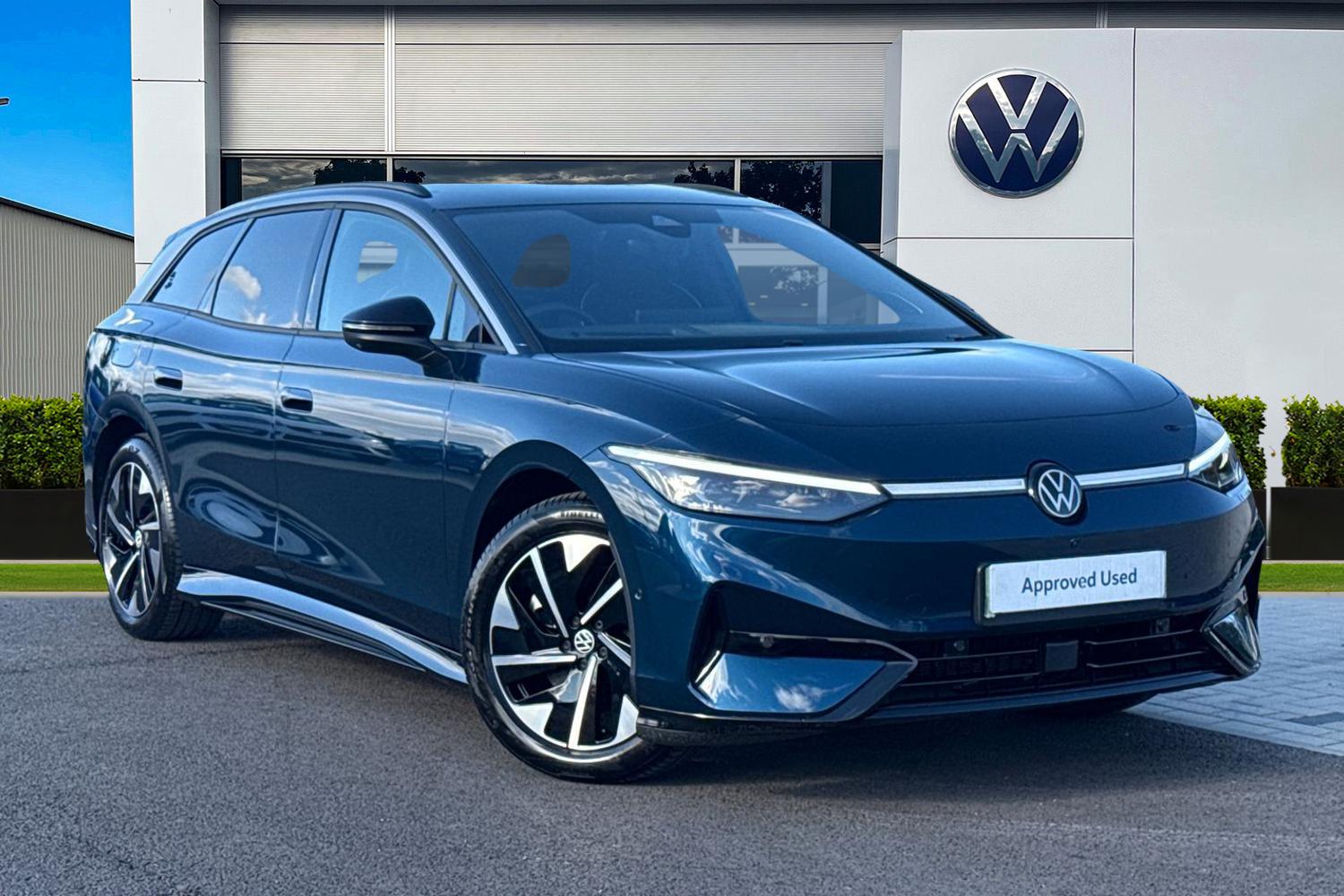 Main listing image - Volkswagen ID.7