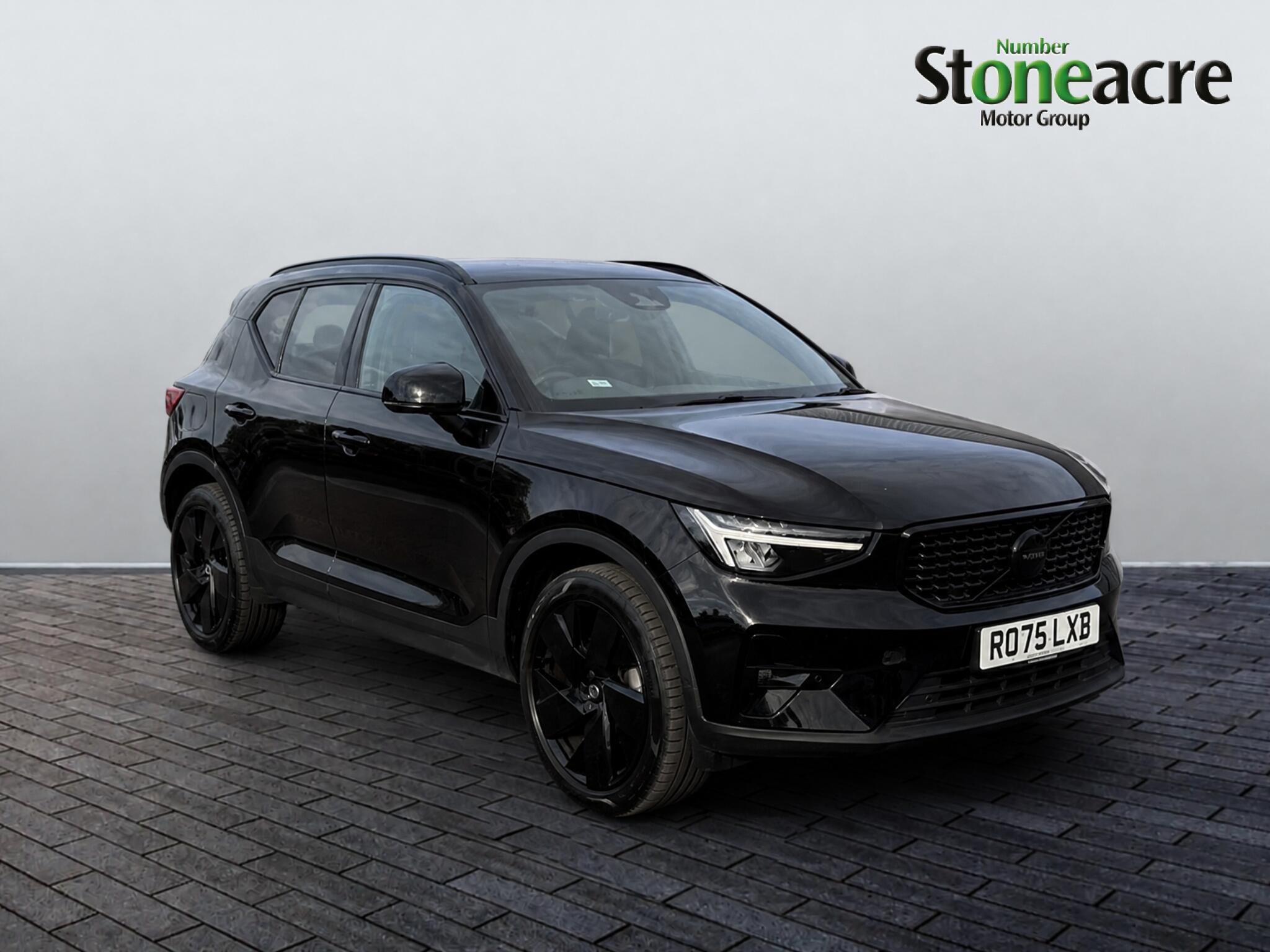 Main listing image - Volvo XC40