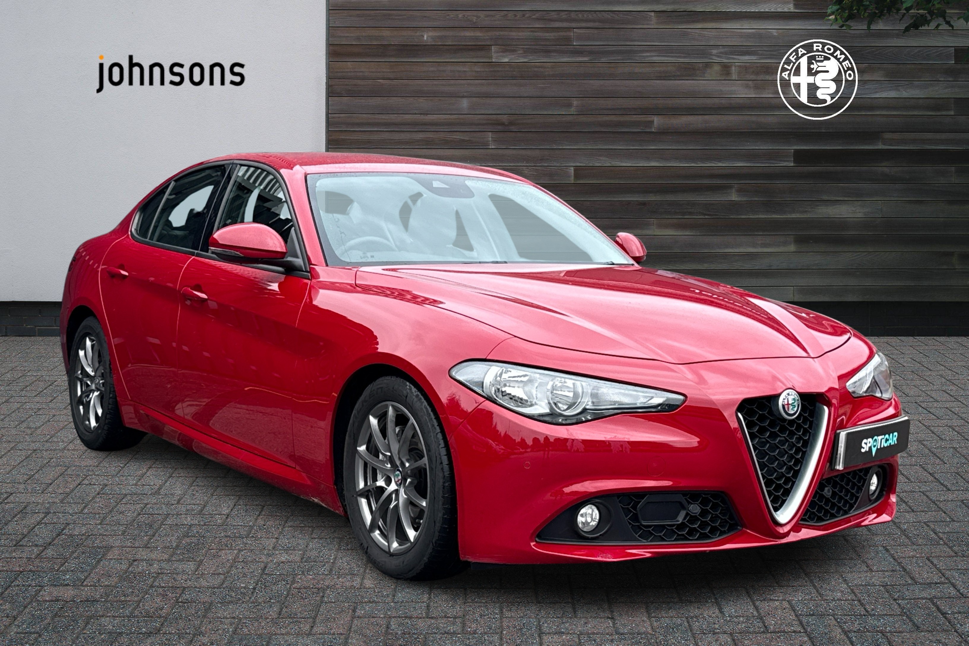 Main listing image - Alfa Romeo Giulia