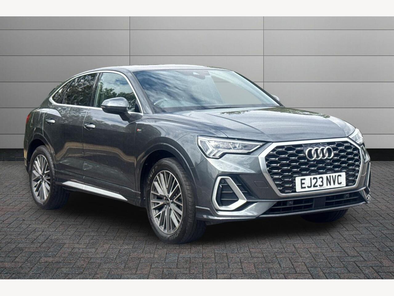 Main listing image - Audi Q3