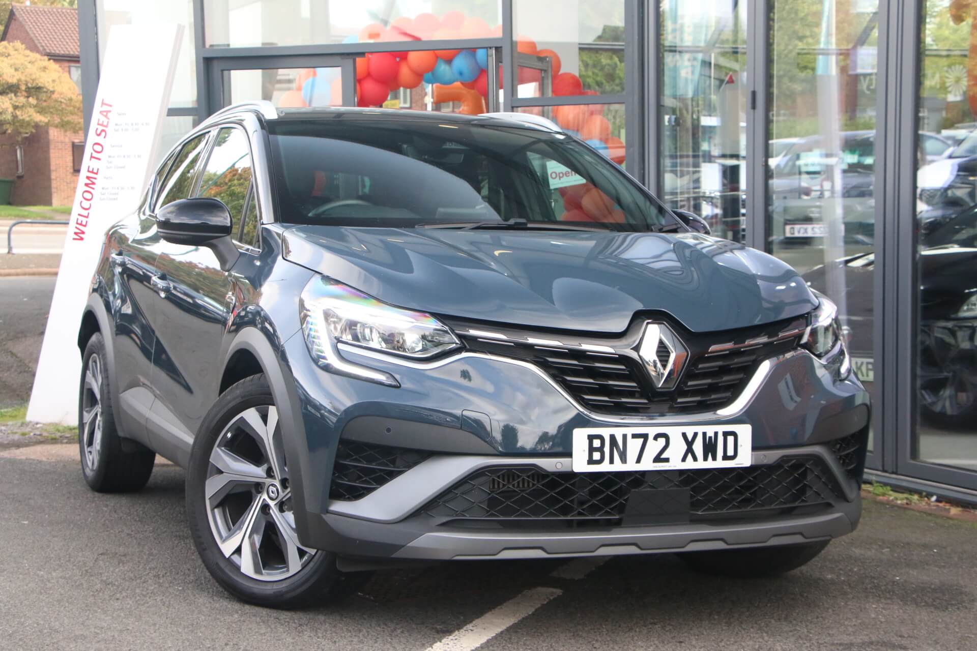 Main listing image - Renault Captur