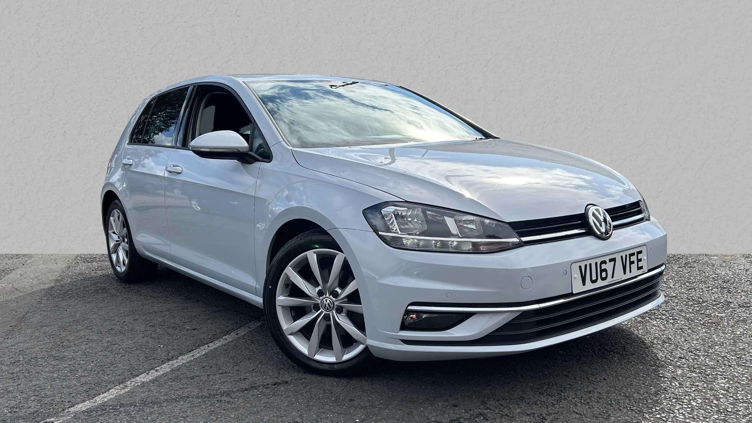 Main listing image - Volkswagen Golf