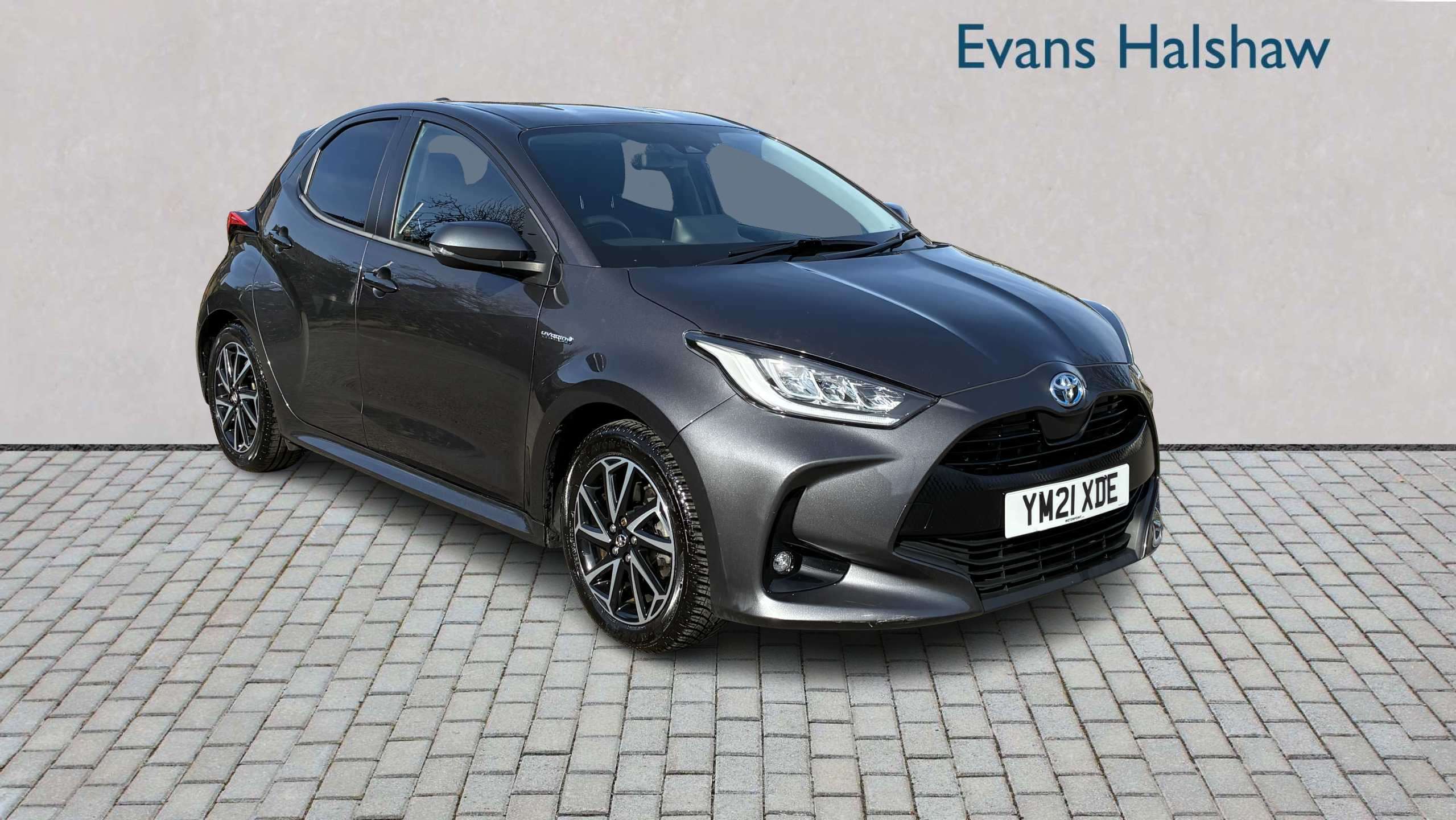 Main listing image - Toyota Yaris