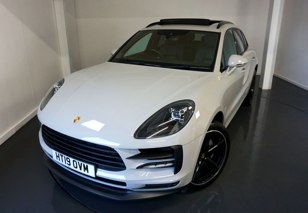 Main listing image - Porsche Macan