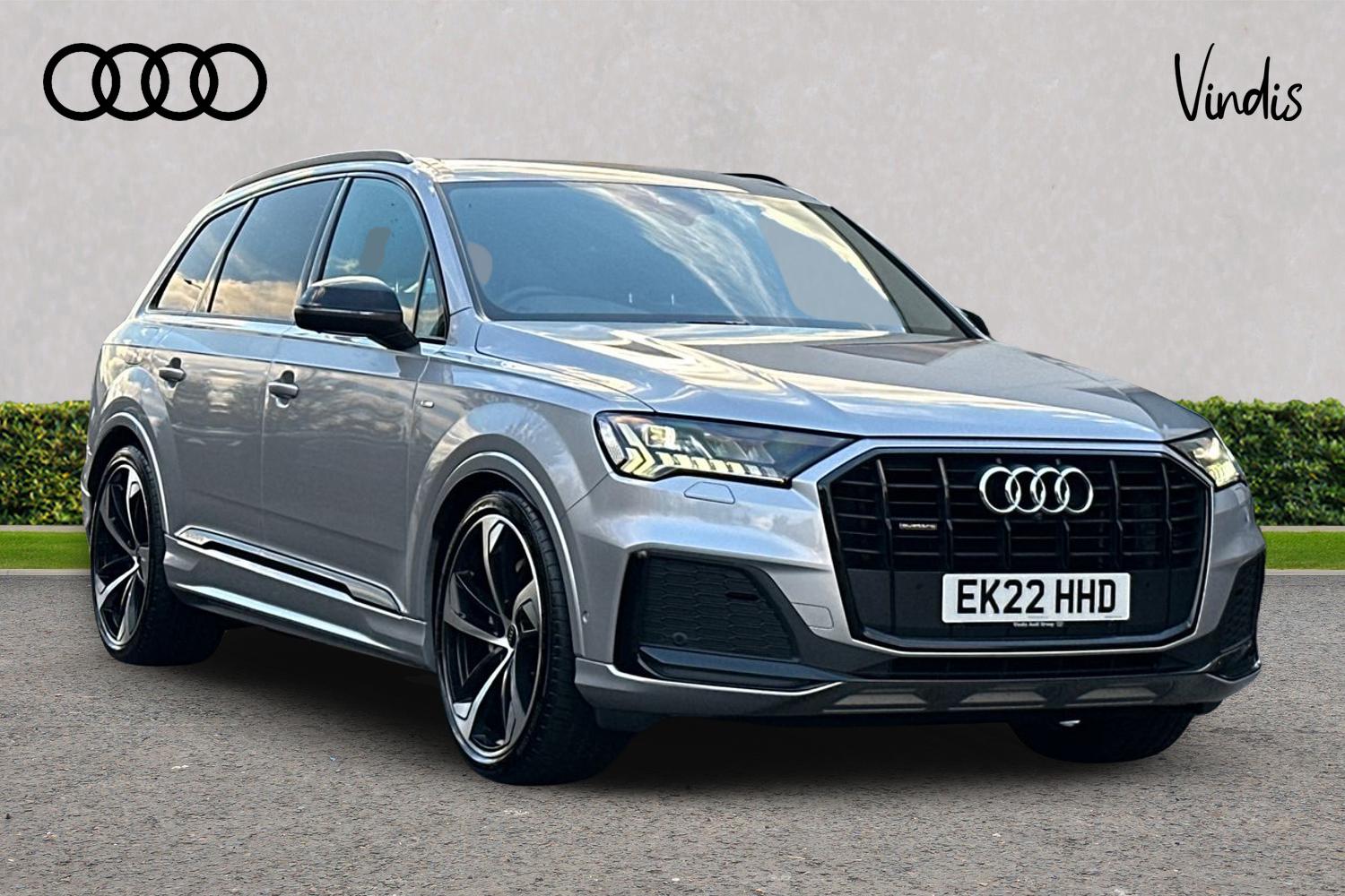 Main listing image - Audi Q7