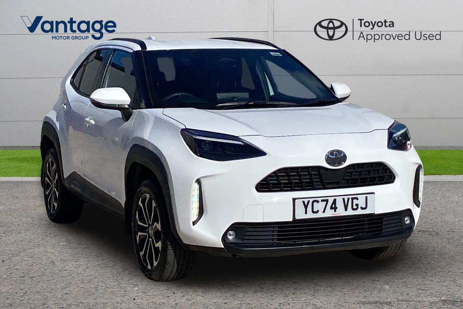 Main listing image - Toyota Yaris Cross